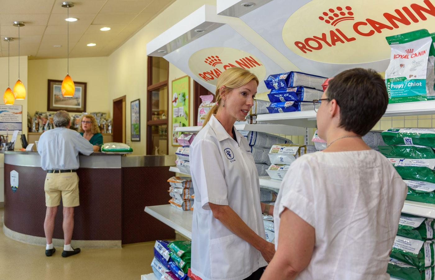 pet nutritional counseling at vet clinic